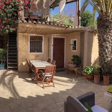 Tinyhouse Im Patio Einer Romantischen * El Largo