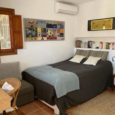 Δωμάτια σε οικογενειακή κατοικία Tinyhouse Im Patio Einer Romantischen *