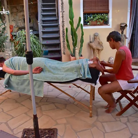 Δωμάτια σε οικογενειακή κατοικία Tinyhouse Im Patio Einer Romantischen